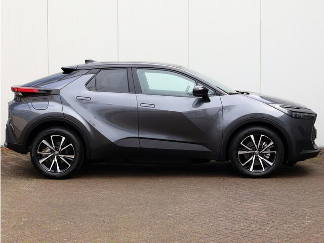 Toyota C-HR 2.0 PHEV 220 Dynamic | Nieuw! | Bi-Tone | Premium Navi |