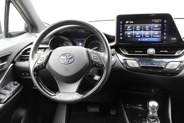 Toyota C-HR 1.8 Hybrid Team D Pearl Black / PDC / BSM