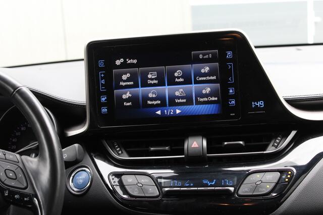 Toyota C-HR 1.8 Hybrid Team D Pearl Black / PDC / BSM