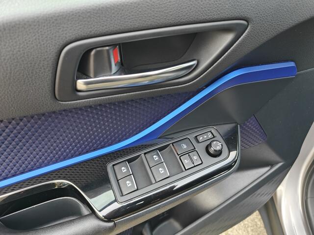 Toyota C-HR 1.8 Hybrid Bi-Tone |