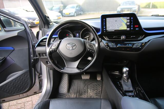 Toyota C-HR 1.8 Hybrid Bi-Tone