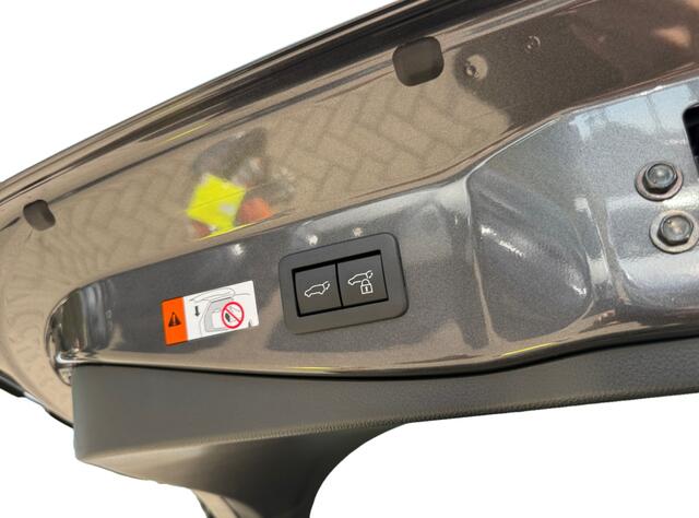 Toyota C-HR 2.0 PHEV 220 Executive I Direct leverbaar I Leder I JBL