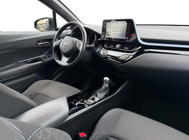 Toyota C-HR 1.8 Hybrid First Edition I Trekhaak I Cruise Control I Navi I Ca