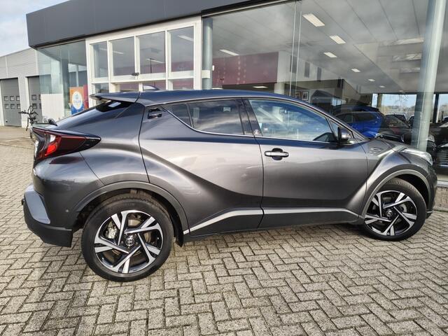 Toyota C-HR 1.8 Hybrid Style | Trekhaak Afneembaar | Sensoren v/a | Stoelver