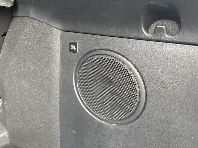 Toyota C-HR 1.8 Hybrid Bi-Tone Plus | Stuur+stoelverwarming | JBL | Sensoren