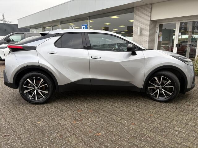 Toyota C-HR 1.8 Hybrid 140 Dynamic | Stuur+stoelverwarming | Sensoren V/A |