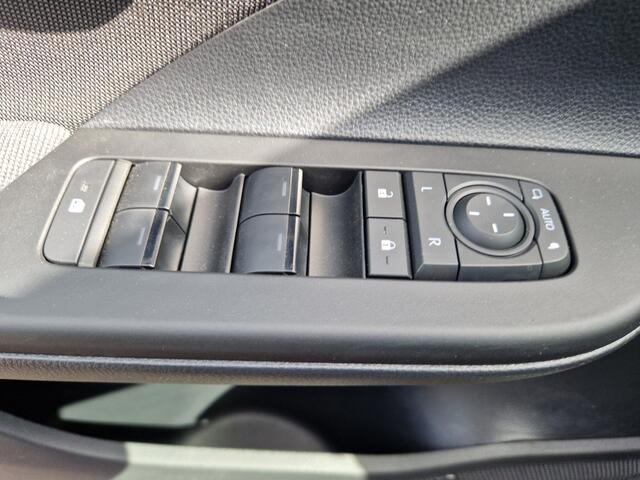 Toyota C-HR 1.8 Hyb 140 Bns Pl