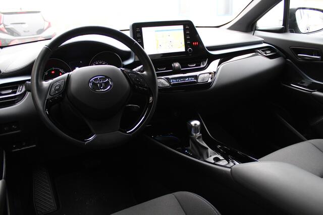 Toyota C-HR 2.0 Hybrid Style | Rijklaar | Trekhaak | Navi | Parkeersens. v+a | Blind spot | Stoel-/stuurverwarming | Keyless