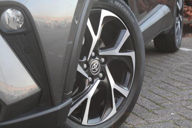 Toyota C-HR 2.0 Hybrid Style | Rijklaar | Trekhaak | Navi | Parkeersens. v+a | Blind spot | Stoel-/stuurverwarming | Keyless