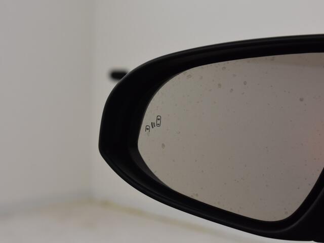 Toyota C-HR 1.8 Hybrid Style | Parkeersensoren V+A | BLIS | Navigatie