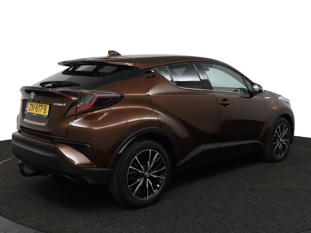 Toyota C-HR 1.8 Hybrid Executive | Adaptive Cruise Control | Trekhaak | Achteruitrijcamera | Dode hoek detectie |