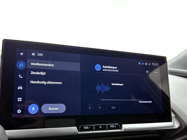 Toyota C-HR 1.8 Hybrid 140 First Edition | Navigatie | | Stoelverwarming | ACC | Climate Control |