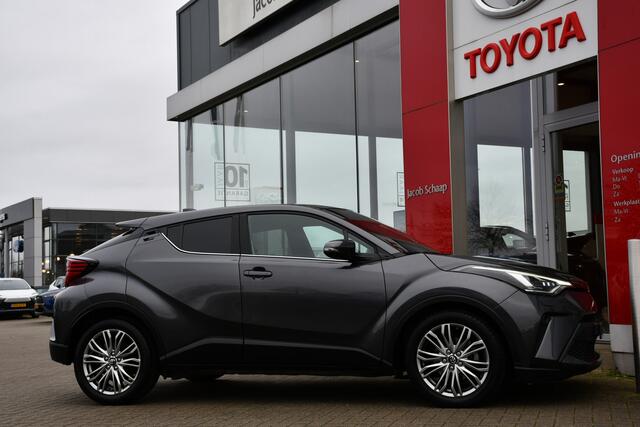 Toyota C-HR 1.8 Hybrid Executive Limited Automaat 122pk | LED-koplampen | BSM | PDC vóór- & achter | Stuurverwarming |
