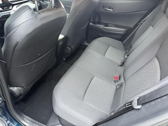 Toyota C-HR 2.0 Hybrid Dynamic Automaat / Navigatie / Cruise Control Adaptief / Bluetooth / Camera / sensoren voor & Achter / BSW