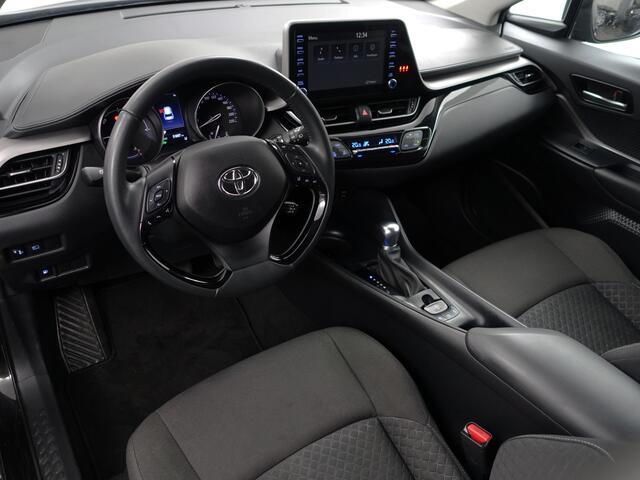Toyota C-HR 1.8 Hybrid Active Aut- Carplay, Android Auto, Camera, Xenon Led, Park Assist, Lane Assist, Ada Cruise