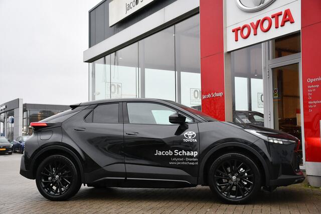 Toyota C-HR 2.0 Plug-in Hybrid 220 Black Edition Automaat 223pk | 19" zwart gepolijste lichtmetalen velgen | Premium Sportstoelen | JBL Premium Audio |