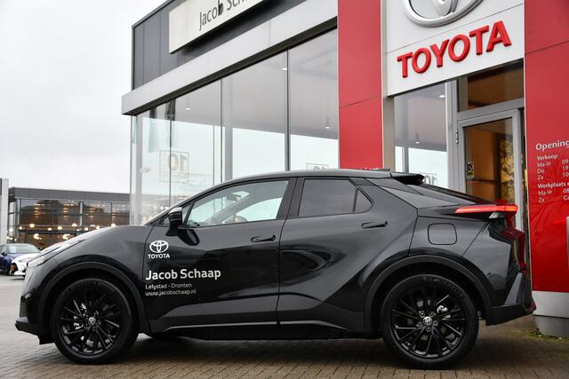 Toyota C-HR 2.0 Plug-in Hybrid 220 Black Edition Automaat 223pk | 19" zwart gepolijste lichtmetalen velgen | Premium Sportstoelen | JBL Premium Audio |