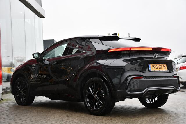 Toyota C-HR 2.0 Plug-in Hybrid 220 Black Edition Automaat 223pk | 19" zwart gepolijste lichtmetalen velgen | Premium Sportstoelen | JBL Premium Audio |