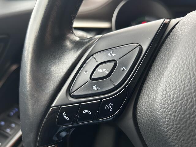 Toyota C-HR 1.8 Hybrid Executive // FULL LED // NAVI // CAMERA // ADAPTIVE CRUISE // KEYLESS // TREKHAAK!!