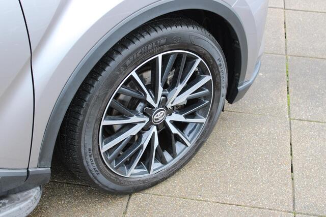 Toyota C-HR 2.0 Hybrid Launch Edition Leder / Carplay / Stoel Verwarming