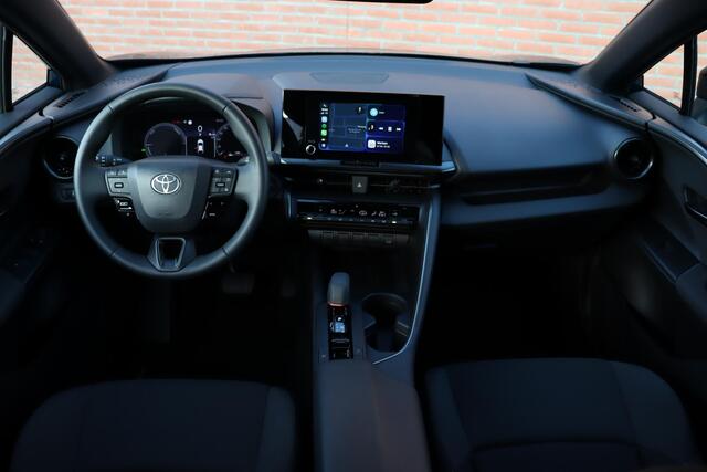 Toyota C-HR 1.8 Hybrid 140 Dynamic Dodehoekdetectie, Parkeersensoren Voor & Achter, Adaptief Cruise & Climate Control, Apple Carplay / Android Auto, Nieuw en direct leverbaar!