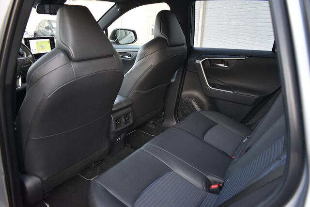 Toyota C-HR 1.8 Hybrid Dynamic Automaat 122pk | Stoelverwarming | Trekhaak afneembaar | Cruisecontrol |