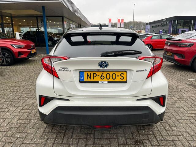 Toyota C-HR 1.8 Hybrid Bi-Tone | Stoelverwarming | Camera | Navi | Zomer & Winter Set | Dealer Onderhouden |