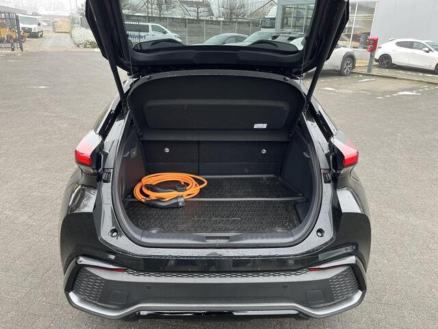 Toyota C-HR 2.0 Plug-in Hybrid 220 Black Edition | Navigatie | Apple CarPlay/Android auto | Achteruitrijcamera | Head-Up display | Elektrische achterklep