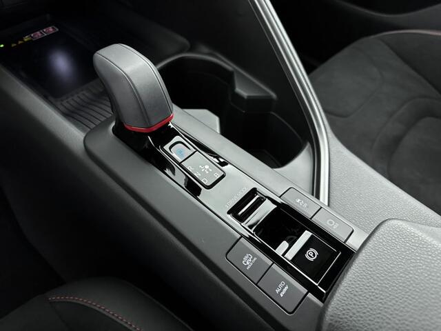 Toyota C-HR 2.0 Plug-in Hybrid 220 Black Edition | INCL. ¤2000,- Inruilpremie | GR Sport | Halfleder | Navigatie | PDC | ACC |