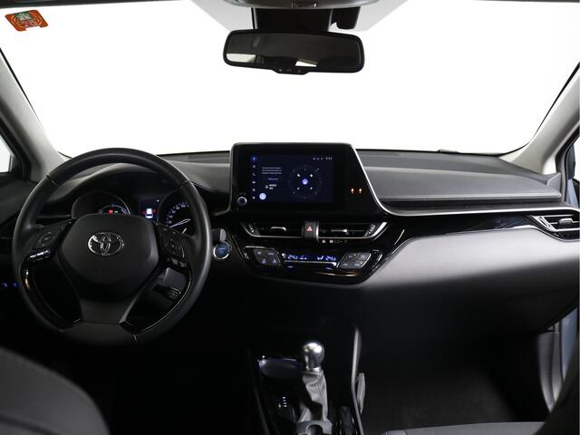 Toyota C-HR 2.0 Hybrid Dynamic | Apple Carplay | 184 pk | Achteruitrijcamera |