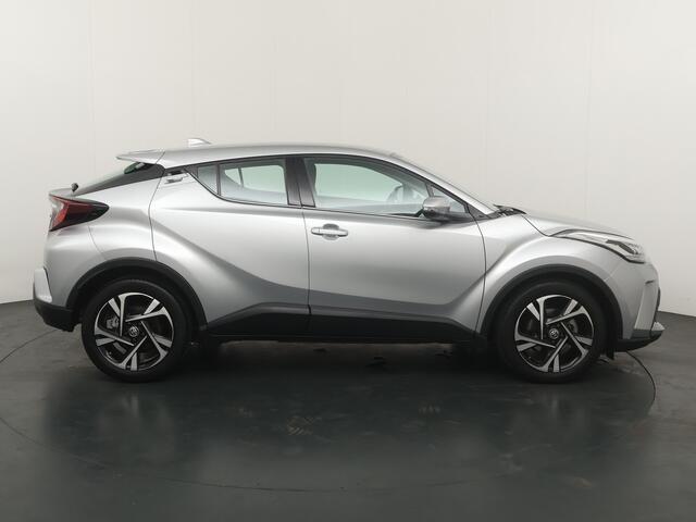 Toyota C-HR 1.8 Hybrid 122pk Dynamic | Trekhaak | Adapt. Cruise | Camera | Dodehoek detectie | Garantie T/M 04/2028 | Apple carplay |