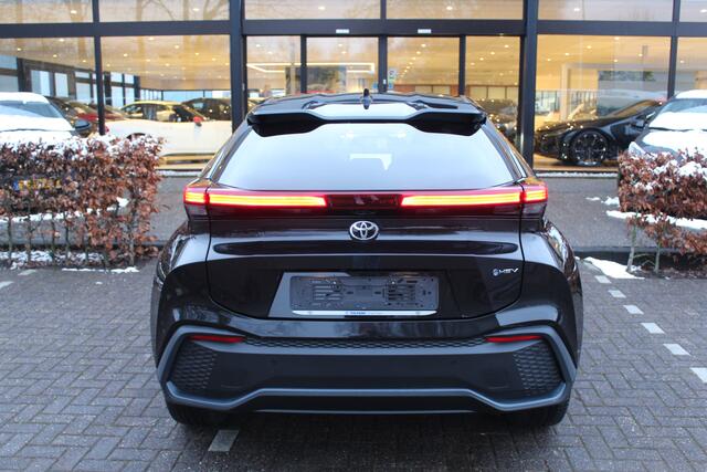 Toyota C-HR 1.8 Hybrid 140 First Edition | Rijklaar | Apple/Android | Navi | Stoel-/Stuurverwarming | Blind Spot | Camera | Keyless | LED | El.achterklep