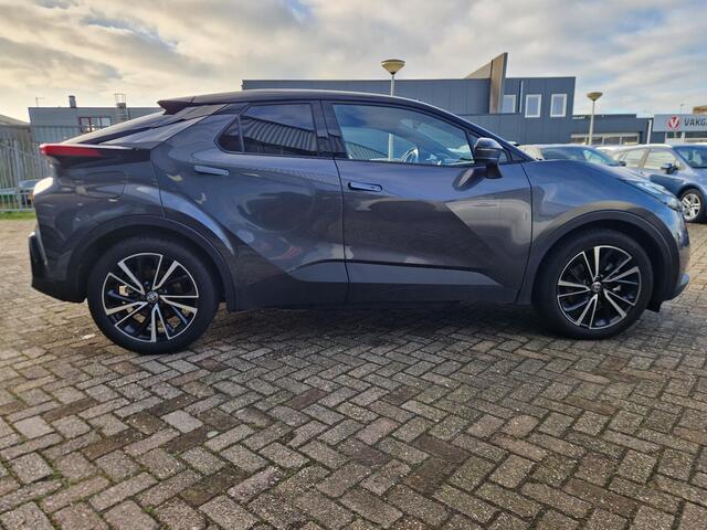 Toyota C-HR 2.0 Plug-in Hybrid 220 Executive