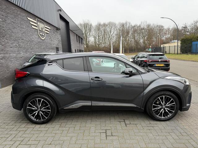 Toyota C-HR 1.8 Hybrid Executive | 2E EIGENAAR | 12MND GARANTIE | AUTOMAAT | AIRCO | CRUISE | DAB | LEDER |