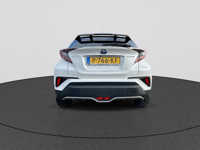 Toyota C-HR 1.8 Hybrid Executive Ultimate RIJKLAAR | Navigatie | PDC | Camera | Trekhaak | Blind Spot