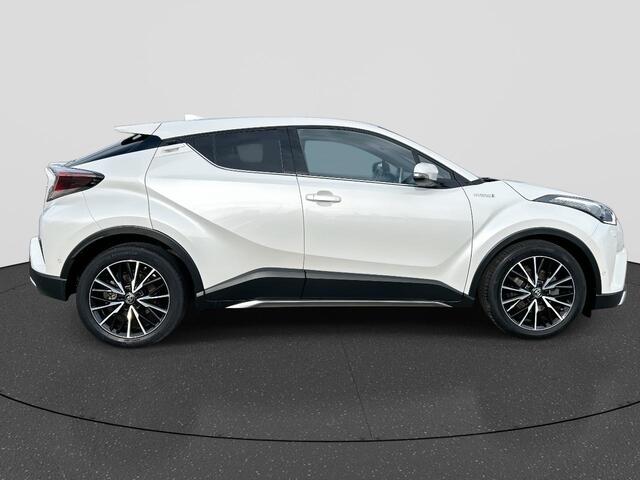Toyota C-HR 1.8 Hybrid Executive Ultimate RIJKLAAR | Navigatie | PDC | Camera | Trekhaak | Blind Spot