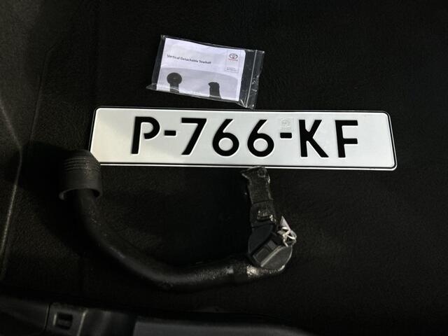 Toyota C-HR 1.8 Hybrid Executive Ultimate RIJKLAAR | Navigatie | PDC | Camera | Trekhaak | Blind Spot