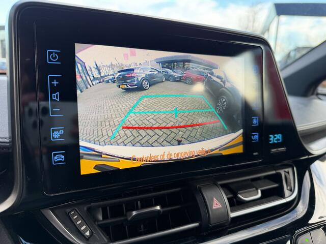 Toyota C-HR 1.8 Hybrid Dynamic | Camera | Navigatie | Stoelverwarming |