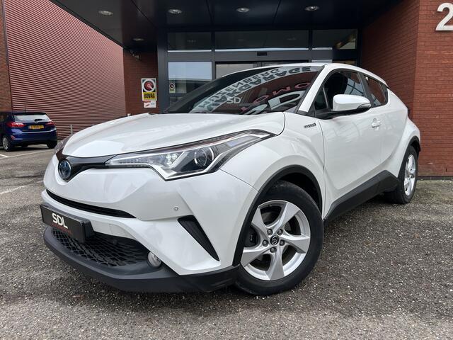 Toyota C-HR 1.8 Hybrid Dynamic // KEYLESS // LED // NAVI // CAMERA // PDC V+A // ADAPTIVE CRUISE // TREKHAAK!!