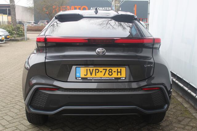 Toyota C-HR 1.8 Hybrid 140 First Edition All weather banden l Stuur + Stoel verwarming l Dodehoek sensor l Navi l Apple/ Android carplay l Adaptief cruise controll Lane Assist