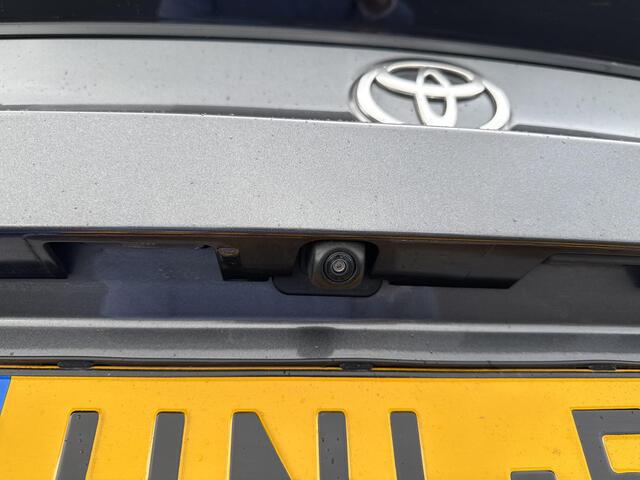 Toyota C-HR 2.0 Plug-in Hybrid 220 Dynamic | Navigatie | Apple CarPlay/Android auto | Achteruitrijcamera | Stuur en stoelverwarming