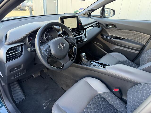 Toyota C-HR 2.0 Hybrid Executive NL Auto Trekhaak Stoel Stuur Verwarming Carplay BSM PDC Dealer Onderhouden