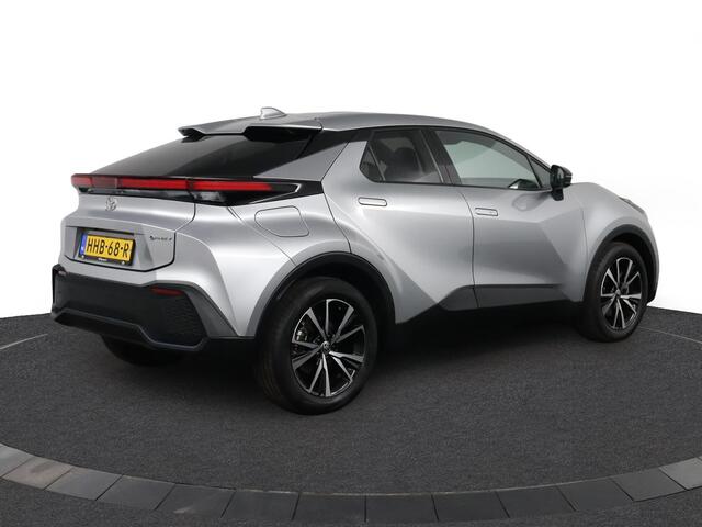 Toyota C-HR 2.0 Plug-in Hybrid 220 Dynamic | Apple Carplay/Android Auto | Parkeersensoren | Stoel/Stuurverwarming |