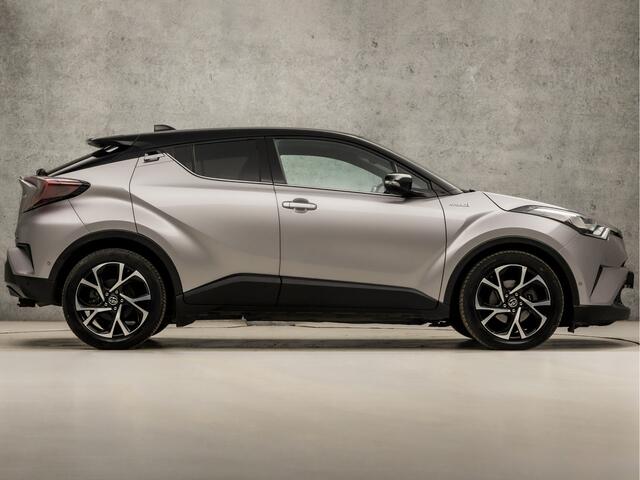 Toyota C-HR 1.8 Hybrid Sport Automaat (NAVIGATIE, CAMERA, JBL AUDIO, ADAPTIVE CRUISE, SPORTSTOELEN, STOELVERWARMING, KEYLESS, PARKEERSENSOREN, ZWART HEMEL, NIEUWSTAAT)