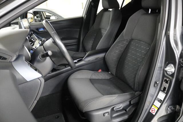 Toyota C-HR 2.0 Hybrid Bi-Tone Clima | Carplay | LED | Stoelverw | Trekhaak.