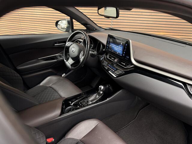 Toyota C-HR 1.8 Hybrid Executive Trekhaak / Navi / Clima / Stoelverwarming / Dodehoek / Adapt. Cruise