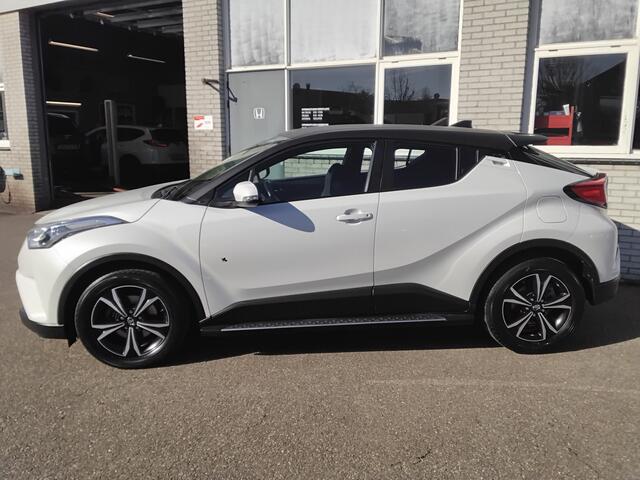 Toyota C-HR 1.2 Dynamic, two tone ,tree planken,eertse eigenaar