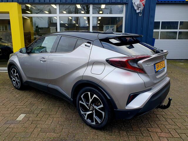Toyota C-HR 1.8 Hybrid Bi-Tone Plus All-in prijs!