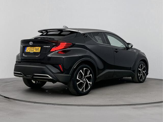 Toyota C-HR 2.0 184 PK Hybrid First Edition Bi-Tone | Navigatie | JBL-Audio |