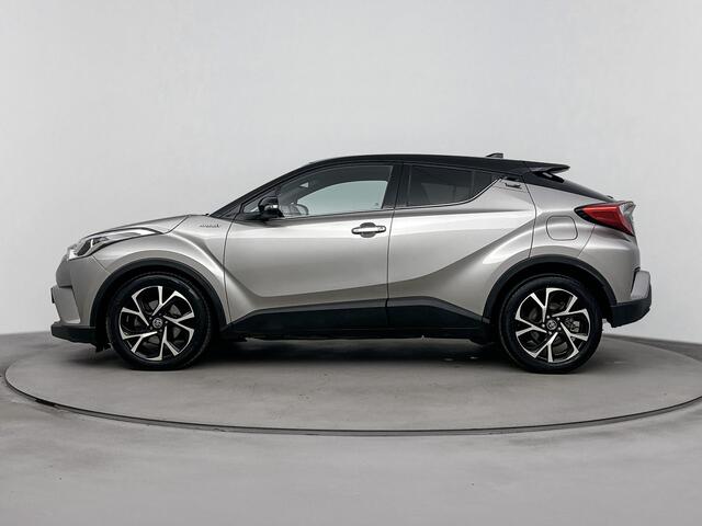 Toyota C-HR 1.8 Hybrid Dynamic Navi | Stoelverwarming | Achteruitrijcamera | 18'' Lichtmetalen Velgen | Bi-Tone |